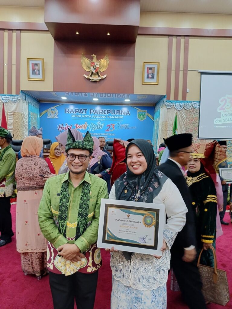 Widdiyanti Pendiri Dan Pemilik Sanggar Canting Buana Kreatif Batik