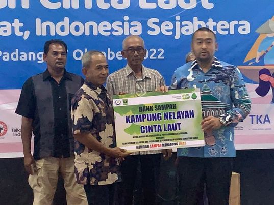 Gerakan Nasional Bulan Cinta Laut di Nusa Dua