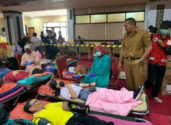 Ikatan Alumni Don Bosco (IADB) bersama Universitas Negeri Padang (UNP) menggalangkan donor darah,