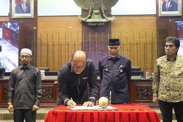 DPRD Sumbar Setujui Ranperda APBD Provinsi Sumbar Tahun 2023