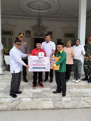 Baznas Dharmasraya Serahkan Dana Cash Rp.20 Juta Untuk Korban Gempa Cianjur