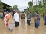 Banjir Kota Padang, Gubernur Sumbar Mahyeldi Perintahkan OPD Teknis Distribusikan Bantuan