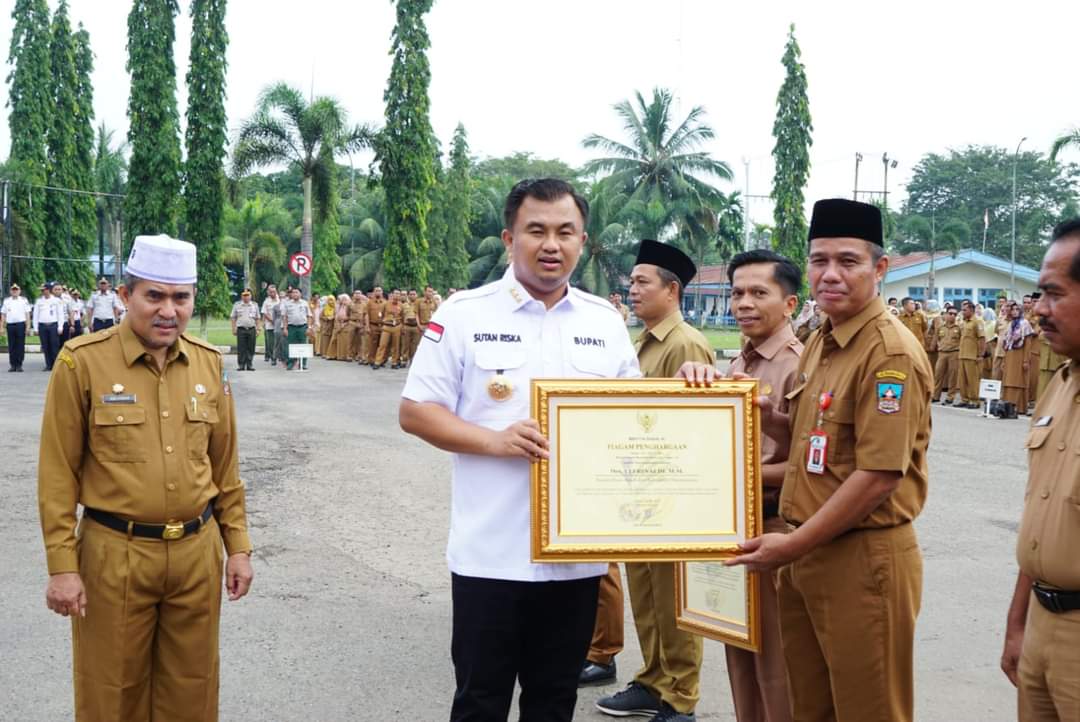 Bupati Dharmasraya Sutan Riska Minta Capaian Pendapatan Daerah Ditingkatkan