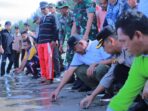 Bupati Pesisir Selatan Tanam 5000 Pohon Mangrove dan Pelepasan Tukik