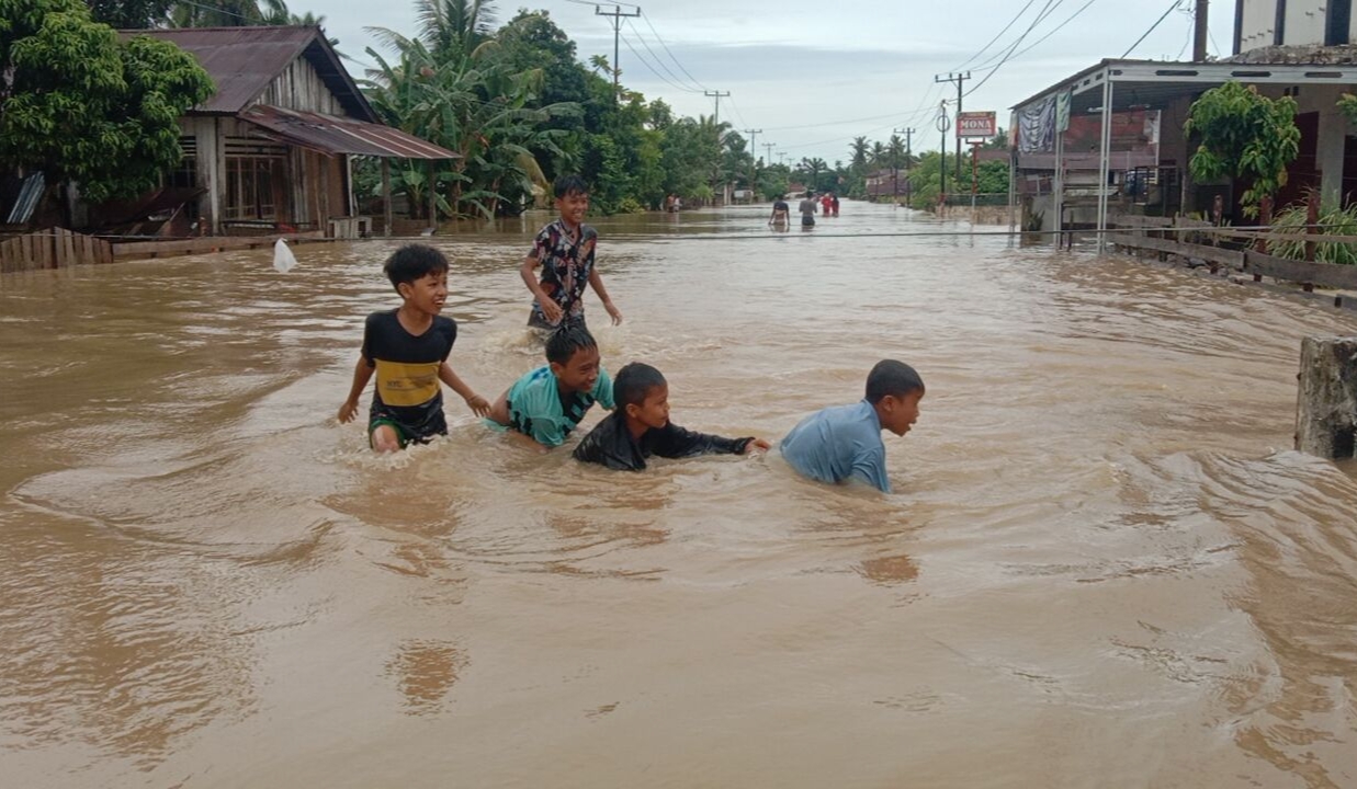 Kecamatan di Pesisir Selatan Terendam Banjir