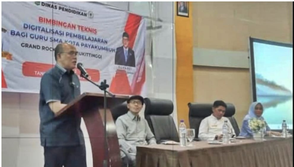 Ketua DPRD Sumbar Membuka Bimbingan Teknis Guru SMA Angkatan III dan IV di Bukittinggi