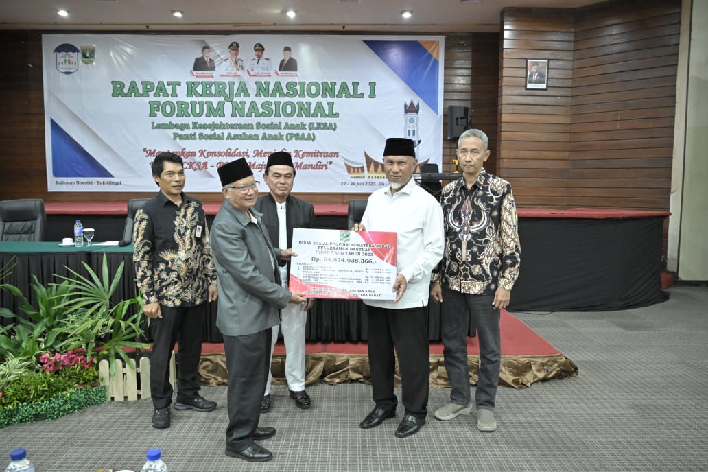 Mahyeldi Ansharullah menghadiri Rapat Kerja Nasional Panti Sosial Asuhan Anak ke I Tahun 2023 di Bukittinggi, Sumatera Barat.