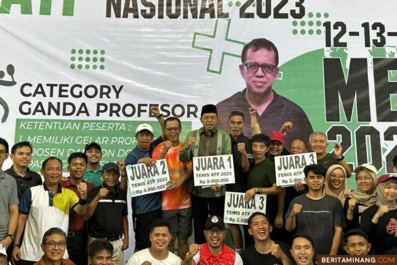 Pasangan Prof. Ganefri dan Prof. Kamal Firdaus Juara 1 Invitasi Tenis Asosiasi Tenis Profesor 2023