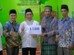 Safari Ramadhan di Masjid Jainatul Makwa, Wabup Pesisir Selatan Rudi Hariyansyah Serahkan Bantuan Masjid Rp 20 Juta