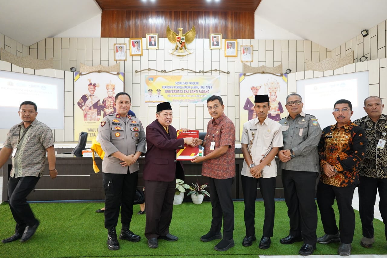 Pemkab Solok Selatan Dukung ASN Lanjutkan Pendidikan