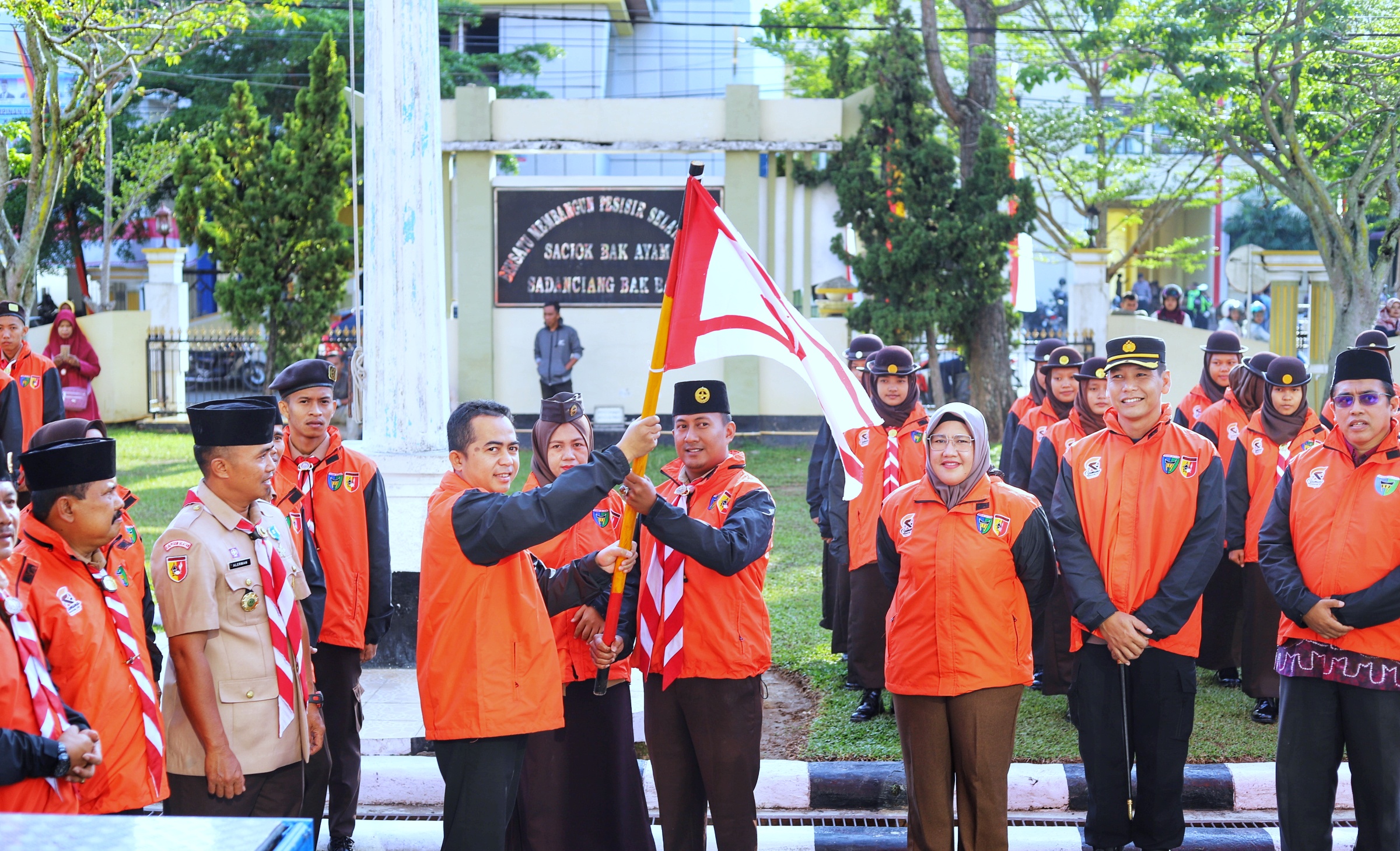 Rudi Hariansyah Pimpin Upacara Pelepasan Kontingen Kwarcab Pessel mengikuti Raimuna XII 2023