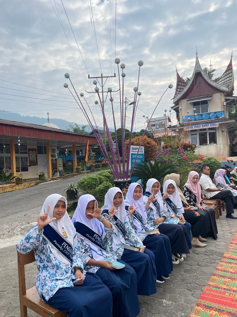 SMPN 2 Padang Panjang Gelar Lomba Peringati Hari Kunjungan Perpustakaan