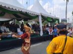 Tampilkan Budaya Minangkabau dalam Pawai Ta'aruf STQH XXVII Jambi, Kafilah Sumbar Mendapat Sambutan Meriah Penonton