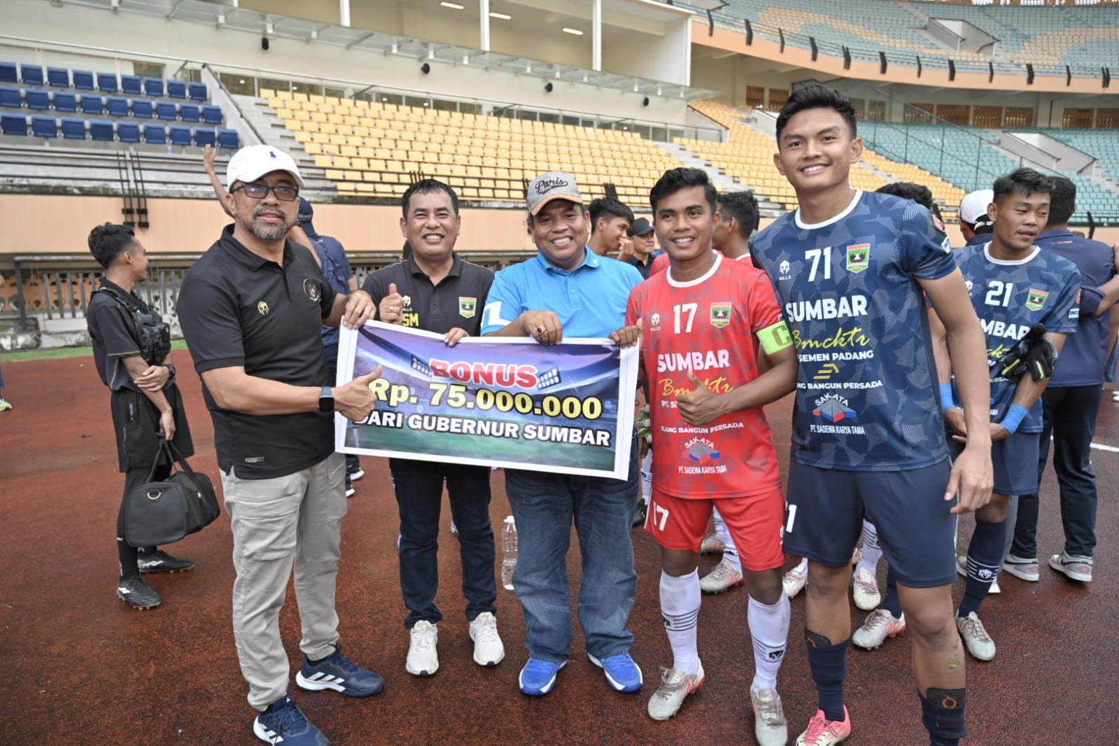 Tim Sepakbola Sumbar Melaju ke Final Porwil XI, Gubernur dan Wagub Berikan Langsung Bonus