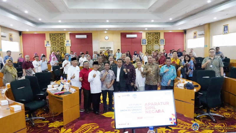 Kementerian PANRB Adakan Uji Publik RUU ASN di UNP