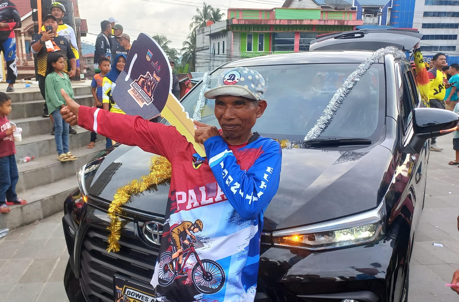 Kosnadi, Tukang Urut Asal Bukittinggi Ketiban Mobil Avanza di Solok Selatan