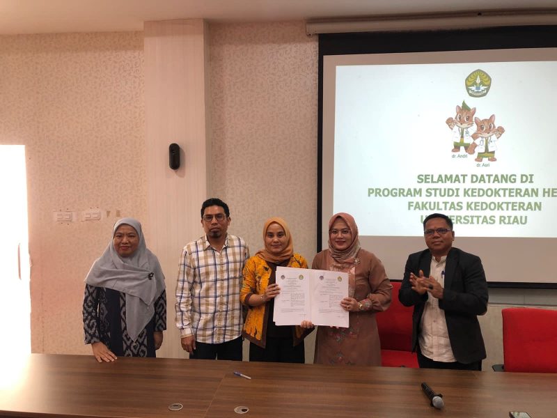 Penandatanganan MoA antara FK UNP dengan FK UNRI