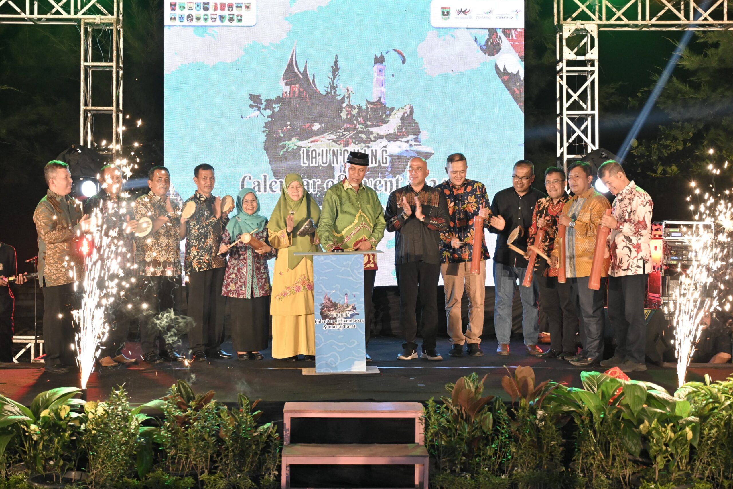 Gubernur Mahyeldi Ansharullah Luncurkan Kalender Iven Pariwisata Sumatera Barat Tahun 2024