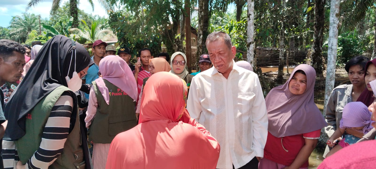 Pemerintah Kabupaten Pesisir Selatan Salurkan Bantuan Bagi Korban Bencana