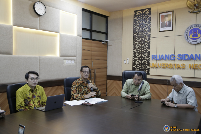 UNP Gelar Jumpa Pers Pemilihan Rektor Periode 2024-2029