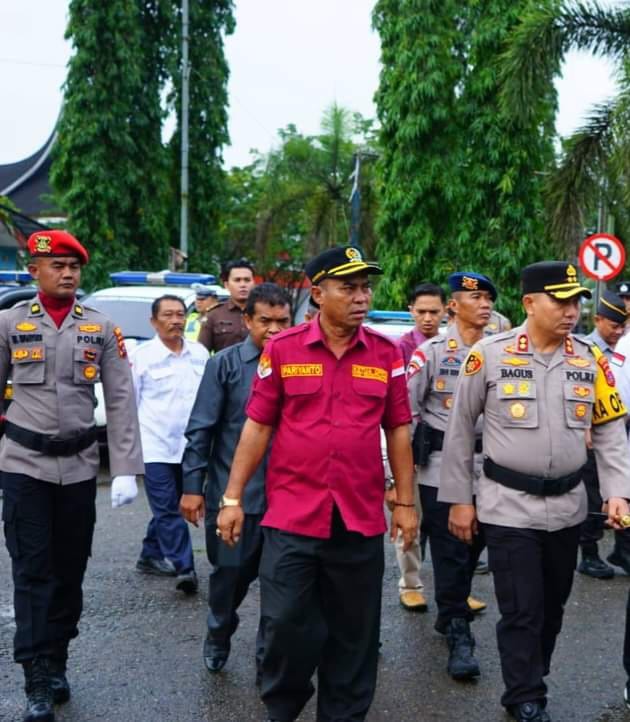 Ketua DPRD Dharmasraya Hadiri Acara Geser Pasukan Pengaman Pemilu 2024