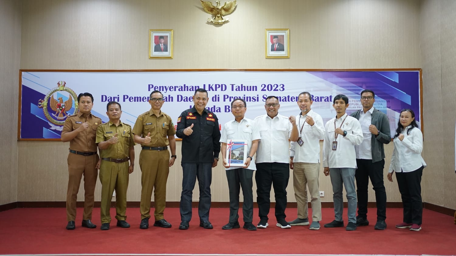 Pemerintah Kabupaten Solok Serahkan Laporan Keuangan 2023 Kepada BPK RI