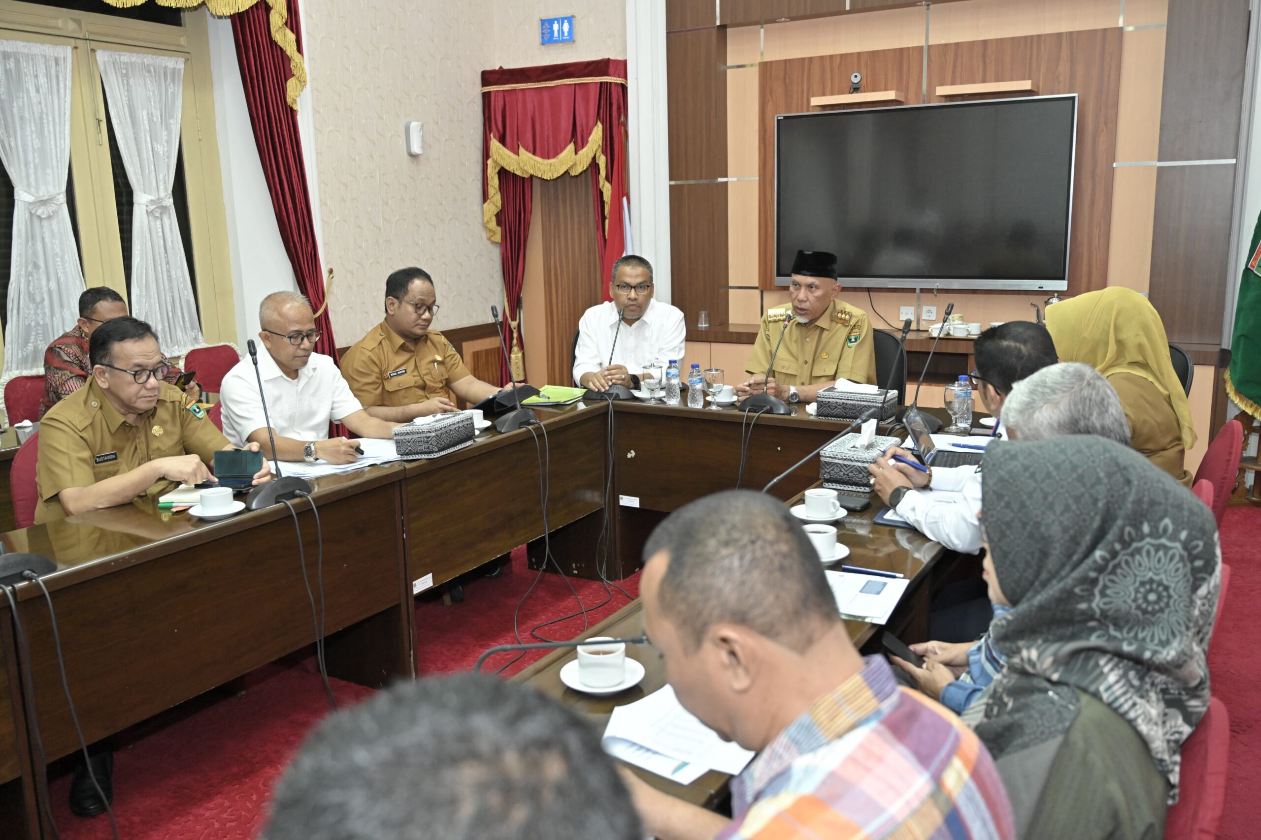 Tindak Lanjut Arahan Mendagri, Gubernur Mahyeldi dan Jajaran Pemprov Sumbar Jajaran Rapat Terkait Kesiapan Daerah Menyambut Ramadan