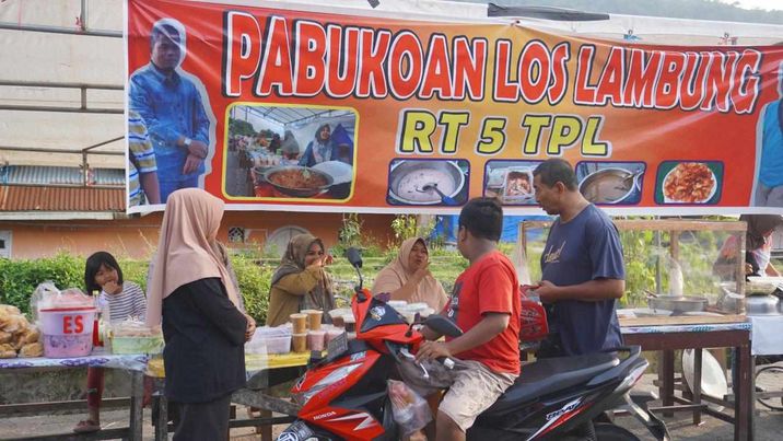 Warga RT 5 TPL Padang Panjang Kembali Buka Los Lambuang Menu Berbuka Puasa