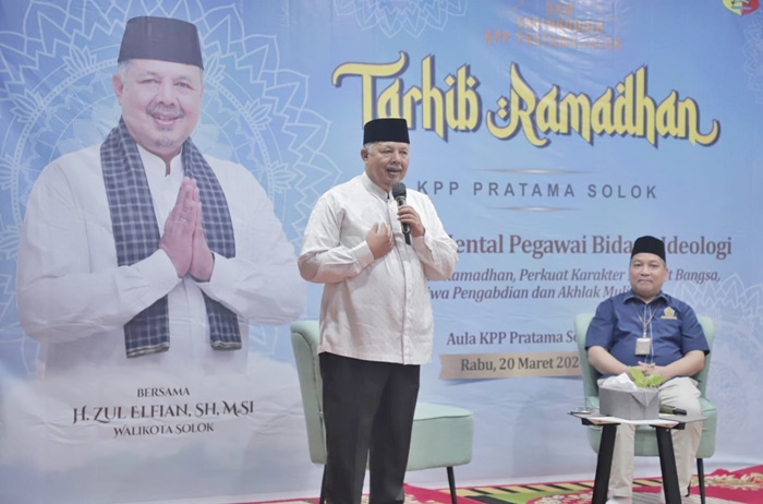 Wali Kota Solok Berbagi Bimbingan Mental di Kantor Pajak, Perkuat Karakter dan Semangat Ramadan