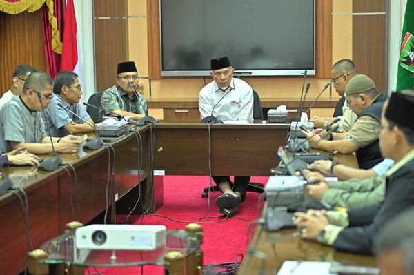 Cara Gubernur Sumbar Mahyeldi Ansharullah Atasi Bencana Lahar Dingin Marapi