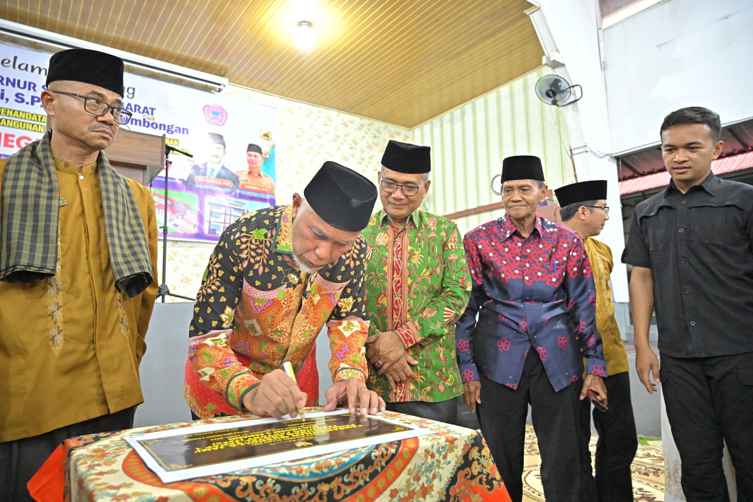 Resmikan Mushala, Edotel, dan Teaching Factory SMK 3 Padang, Gubernur Mahyeldi Ansharullah Tegaskan Pentingnya Peningkatan Kompetensi Pelajar