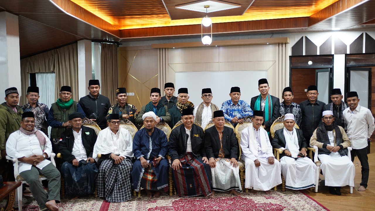 Ulama Tarekat se-Sumatera Barat Dukung Epyardi Asda untuk Kebangkitan Pembangunan