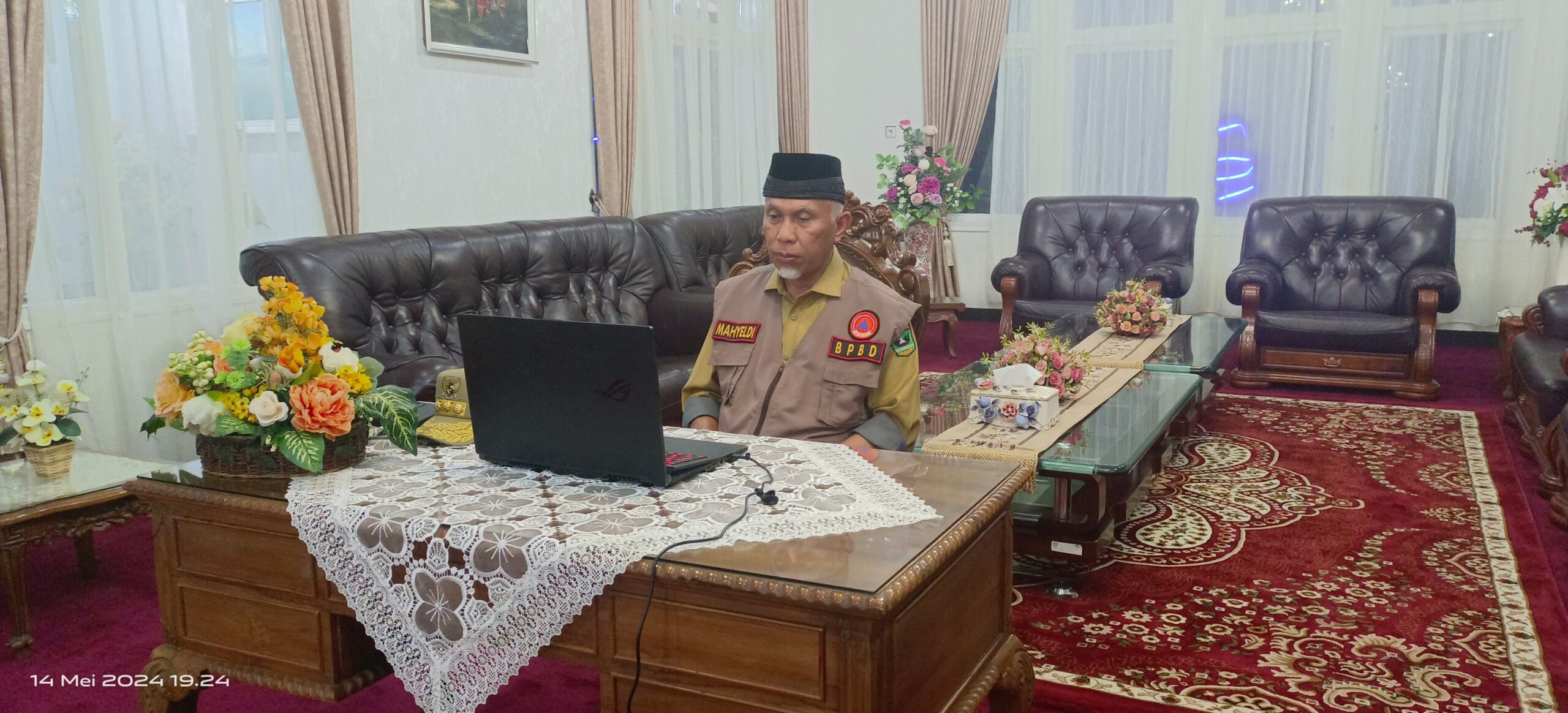 Lebih Dekat Korban Bencana, Gubernur Mahyeldi Berkantor di Bukittinggi