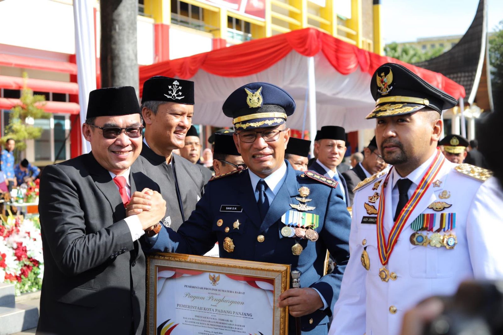 Padang Panjang Terima Dua Penghargaan dari Pemprov Sumbar