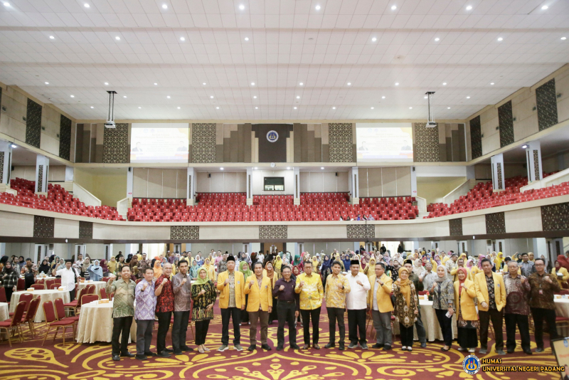 Universitas Negeri Padang Gelar Kuliah Umum Pengembangan Karir Dosen Bersama Direktur SDM Ditjen Dikti