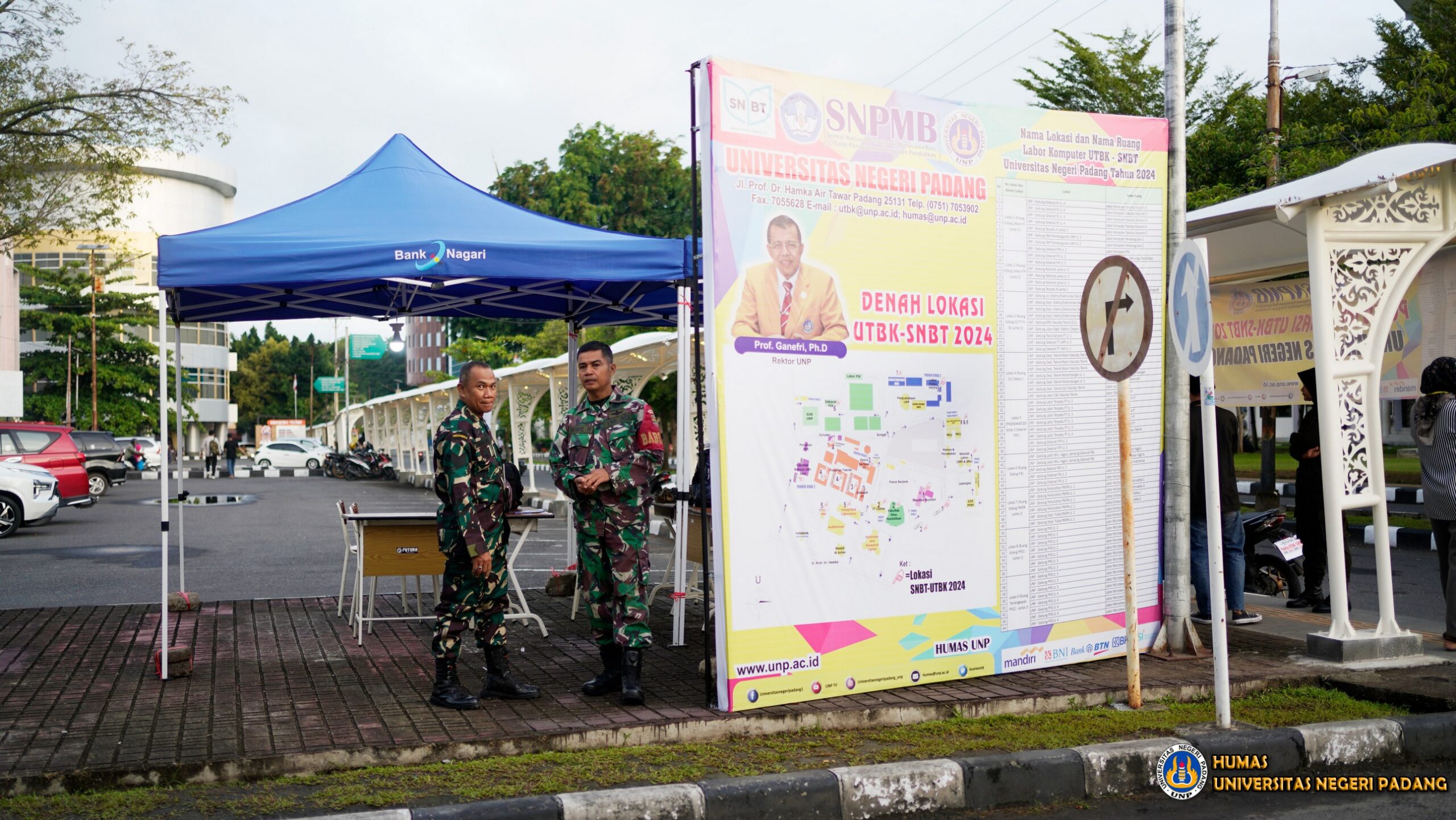 Universitas Negeri Padang Libatkan Polisi dan Tentara Beri Pengamanan Maksimal Selama UTBK-SNBT 2024.