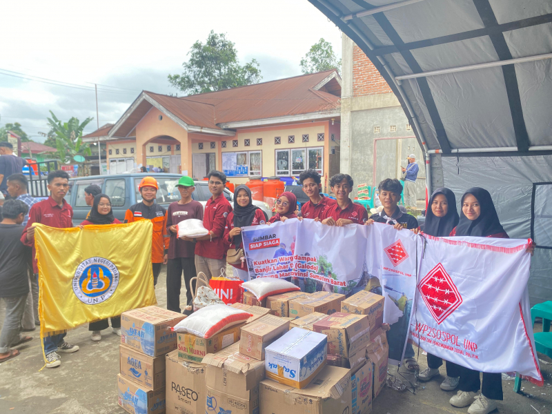 Universitas Negeri Padang Peduli Bersama Bencana Banjir Bandang dan Galodo di Sumatera Barat