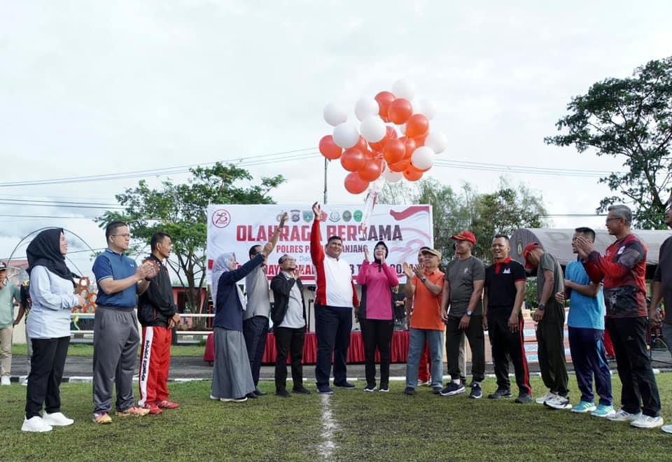 Hari Bhayangkara ke-78, Polres Padang Panjang Gelar Olahraga Bersama