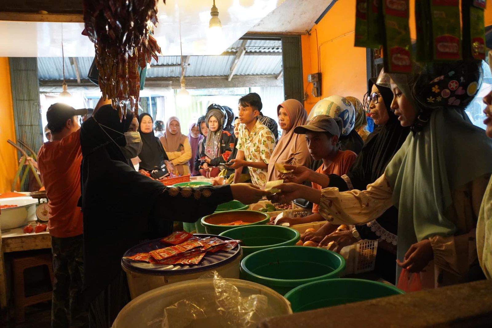 Hari Raya Idul Adha, Permintaan Bumbu Masakan Meningkat di Pasar Pusat