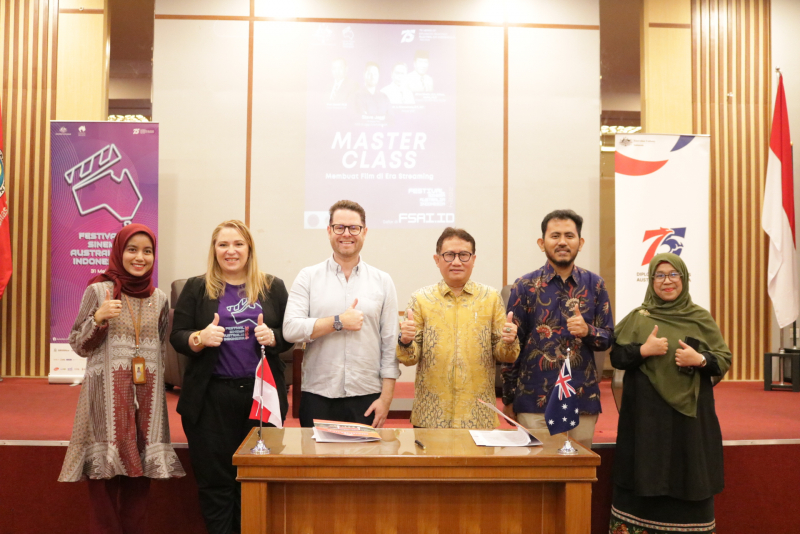 Kedutaan Besar Australia Jakarta Gandeng UNP Prodi Ilmu Komunikasi Gelar Masterclass Bersama Steve Jaggi