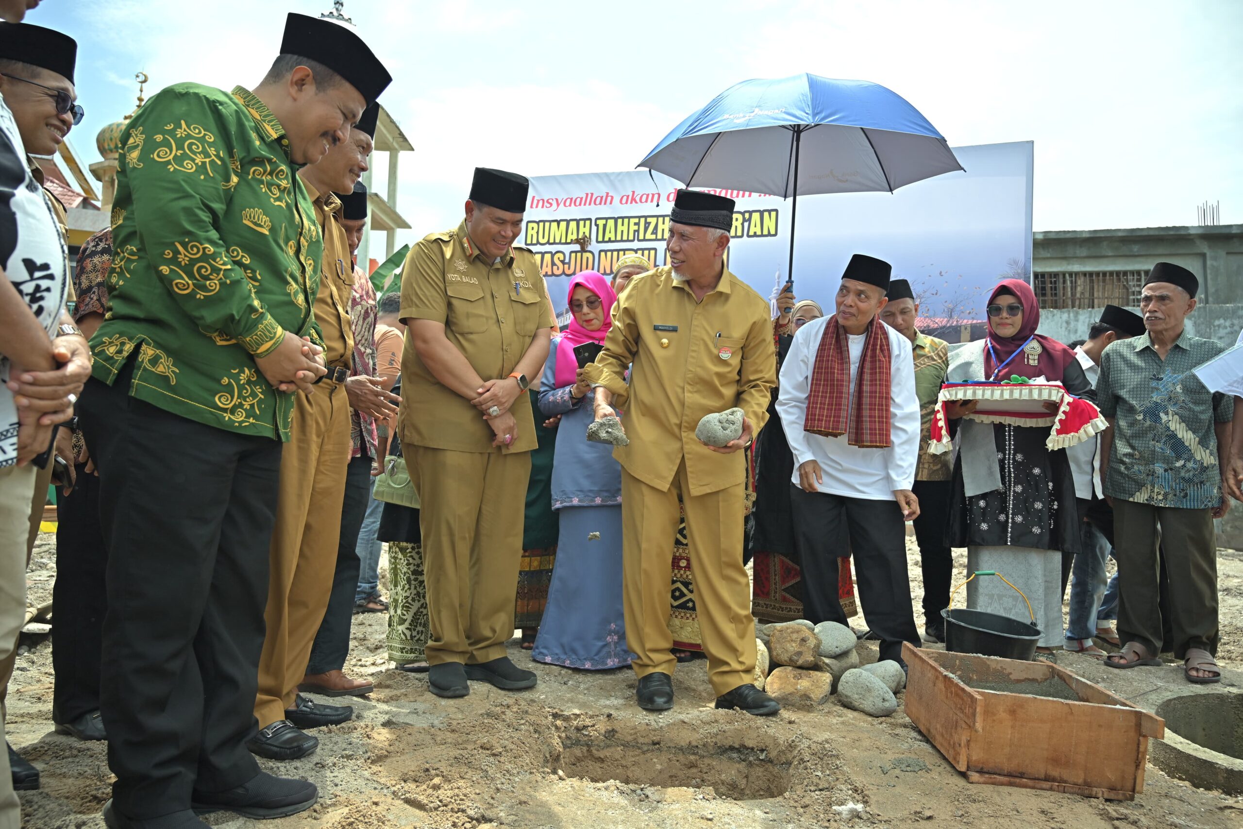 Pendirian Rumah Tahfizh Masjid Nurul Islam, Gubernur Mahyeldi Ansharullah Puji Komitmen Membumikan Qur'an di Kelurahan Jalan Kereta Api