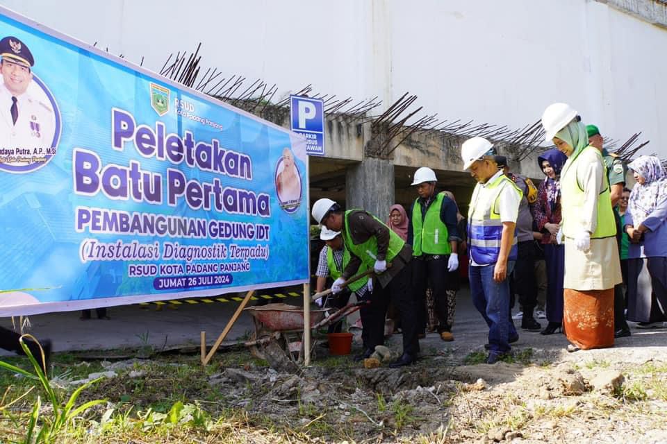 Pj Wako Sonny Budaya Putra Letakkan Batu Pertama Pembangunan Gedung IDT RSUD