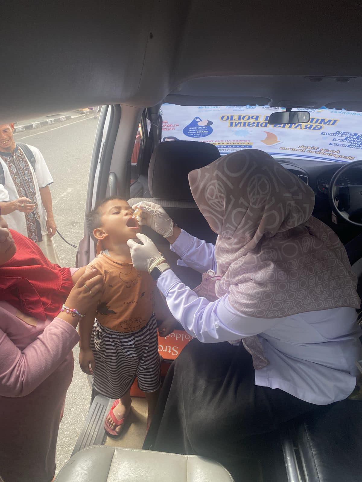 Usai Pencanangan PIN Polio, Dinas Kesehatan Padang Panjang Turun ke Lapangan Berikan Imunisasi