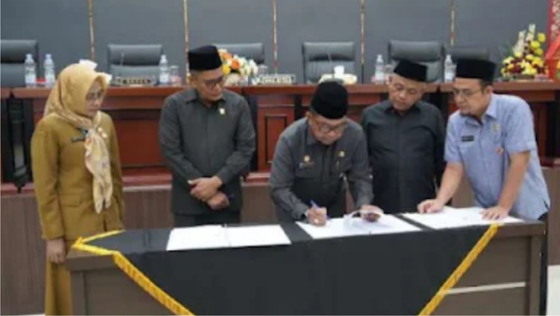 DPRD Padang dan Pemko Setujui KUA PPAS 2024 dan Perda RPJPD 2025-2045