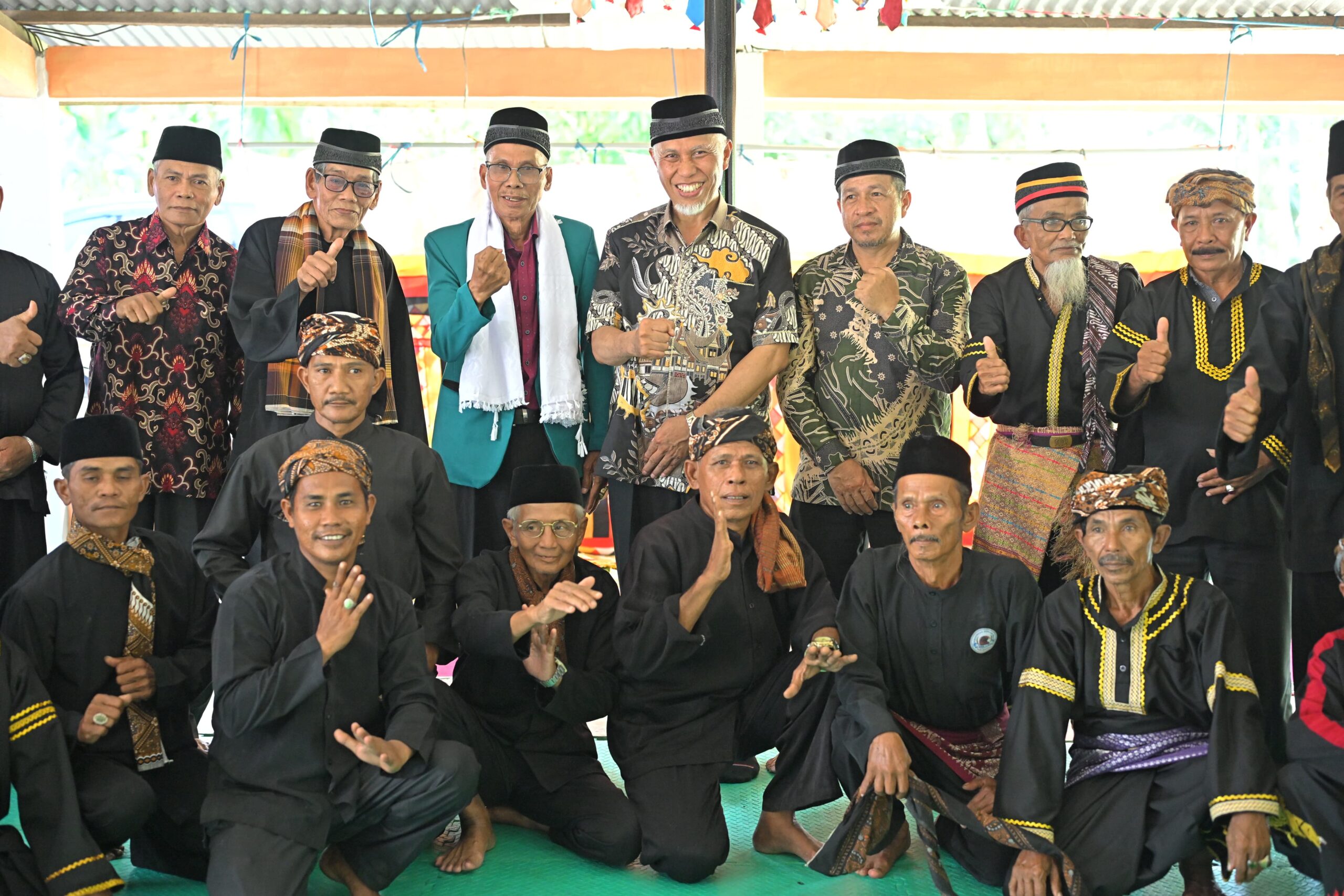 Gubernur Mahyeldi Ansharullah Apresiasi Para Tuo Silek yang Mengajak Generasi Muda Melestarikan Adat dan Budaya Minang