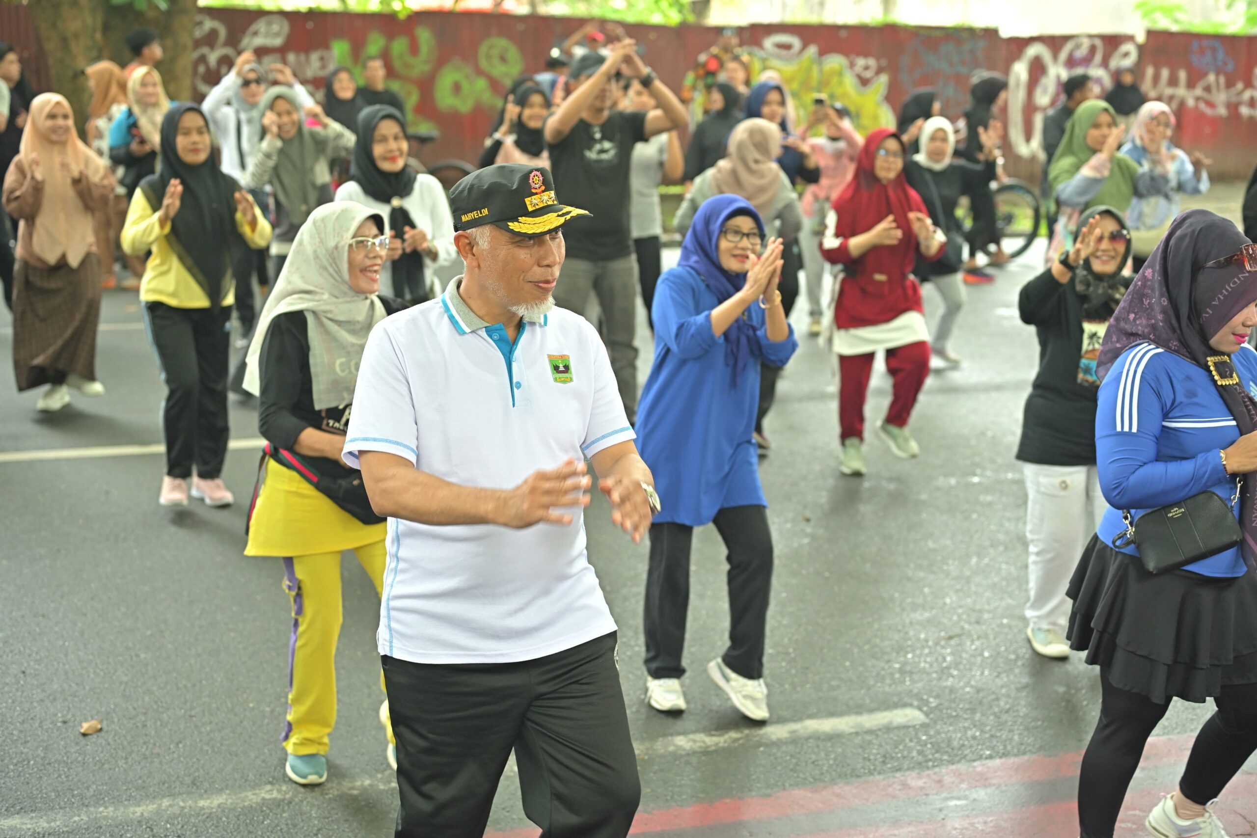 Gubernur Mahyeldi Ansharullah Sebut Area Car Free Day Diperpanjang untuk Fasilitasi UMKM dan Kreativitas Warga