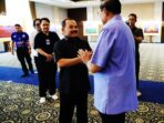 1. Presiden RI ke 6 Susilo Bambang Yudhoyono (SBY) menyambut hangat kunjungan silaturrahmi pematung nasional urang awak Yusman ke museum dan Galeri SBY- Ani di Jalan Teluk Tambora No. 16, Plelen, Sidoharjo, Pacitan, Jawa Timur, sekaitan ulang tahun pertama museum ini sekaligus penyerahan patung potret diri SBY.