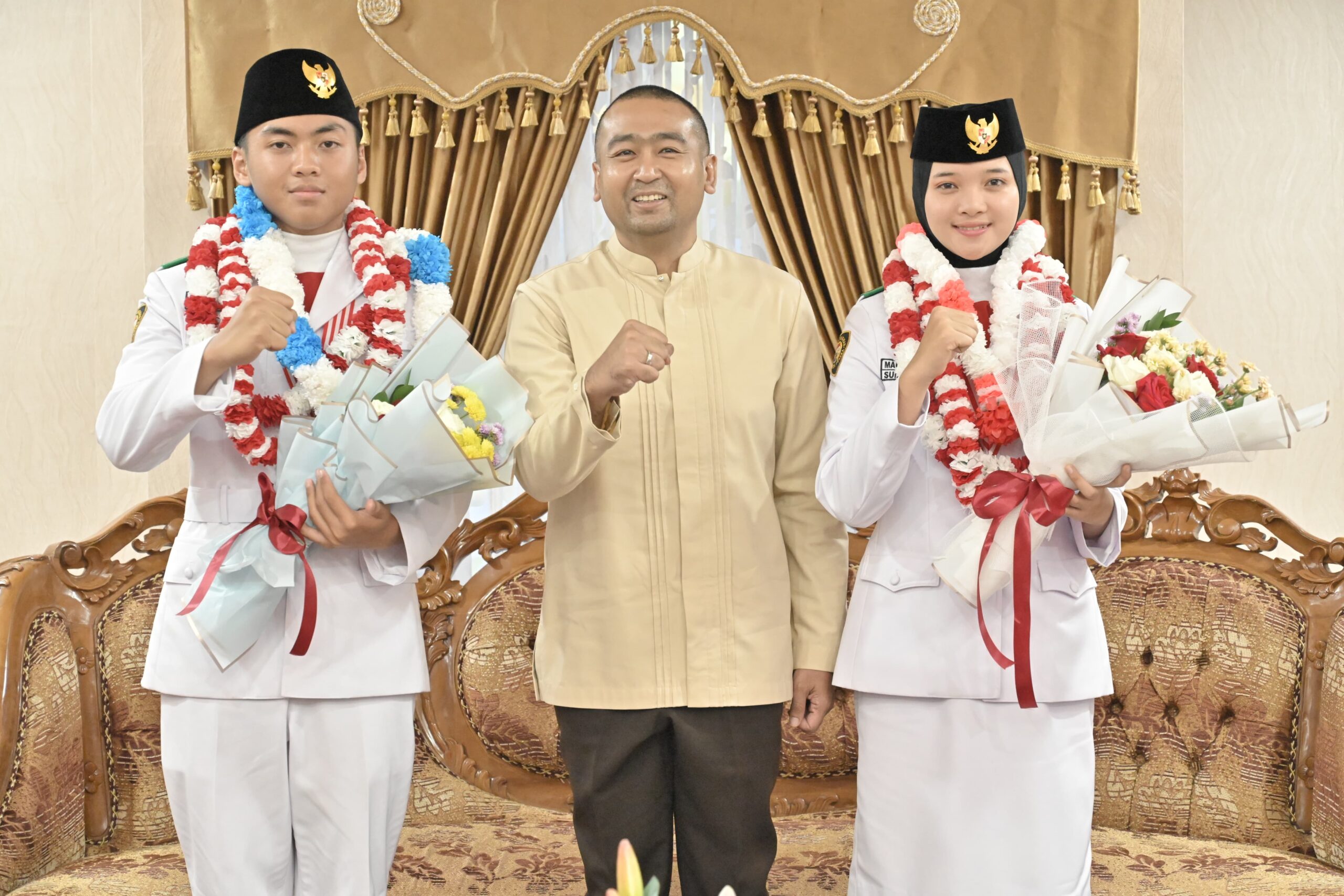 Sambut Dua Paskibraka Sumbar di BIM, Wagub Audy Joinaldy Minta Zaky dan Maulia Tularkan Semangat pada Generasi Muda.