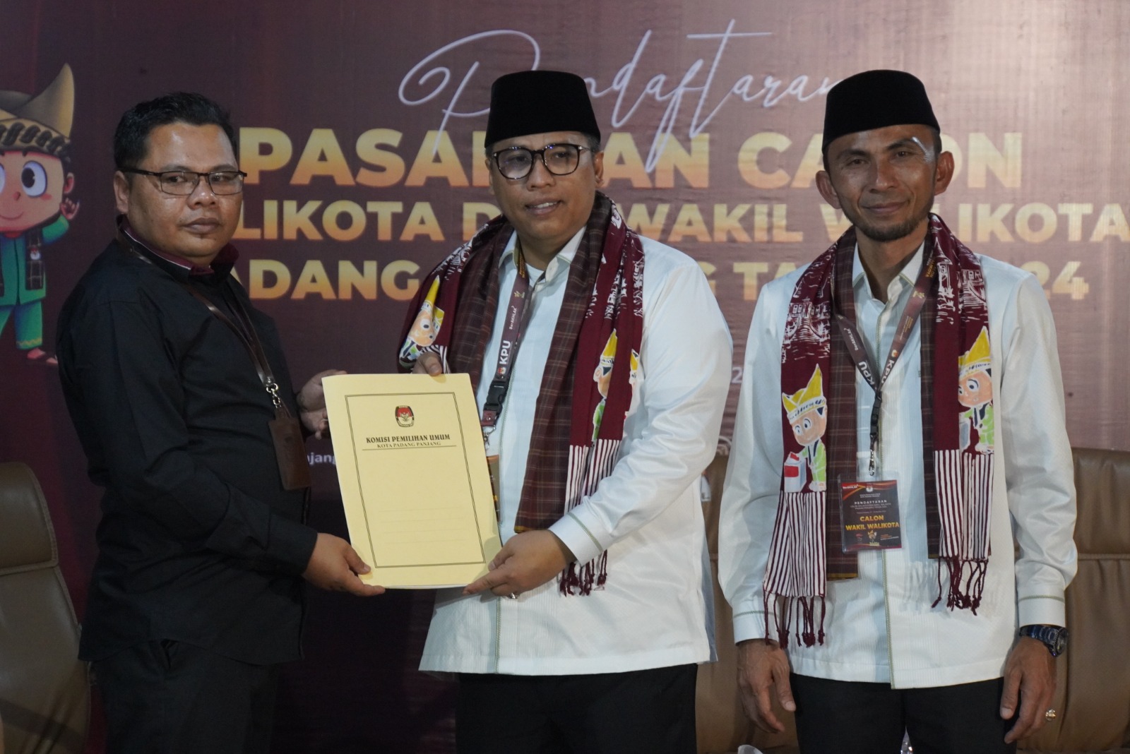 Tiga Paslon Cawako-Cawawako Padang Panjang Daftar ke KPU