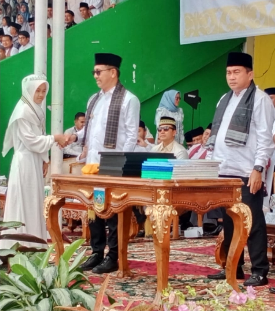 1.514 Hafidz Quran Solok Selatan Diwisuda